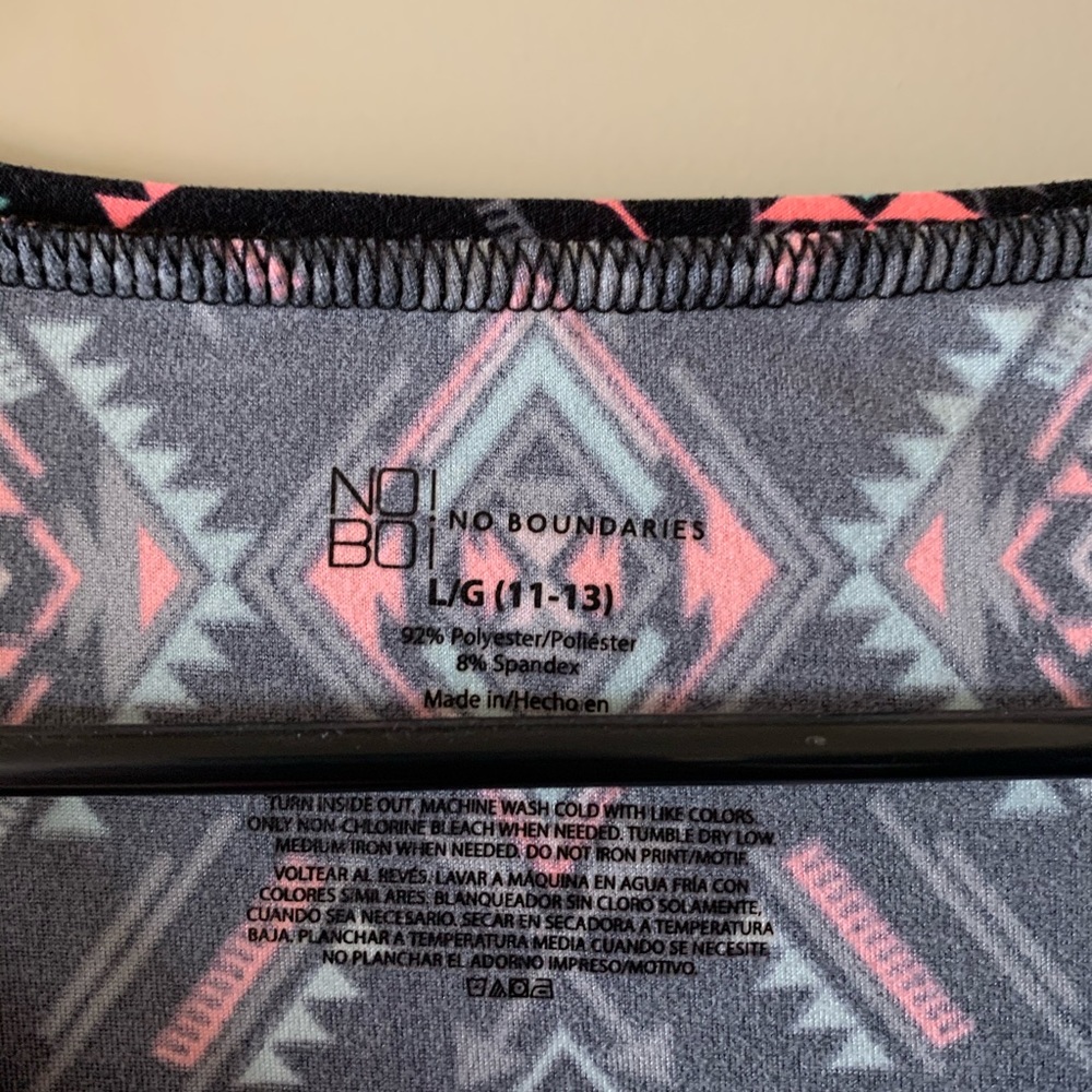 Pattern Shirt - Picture 2 of 2